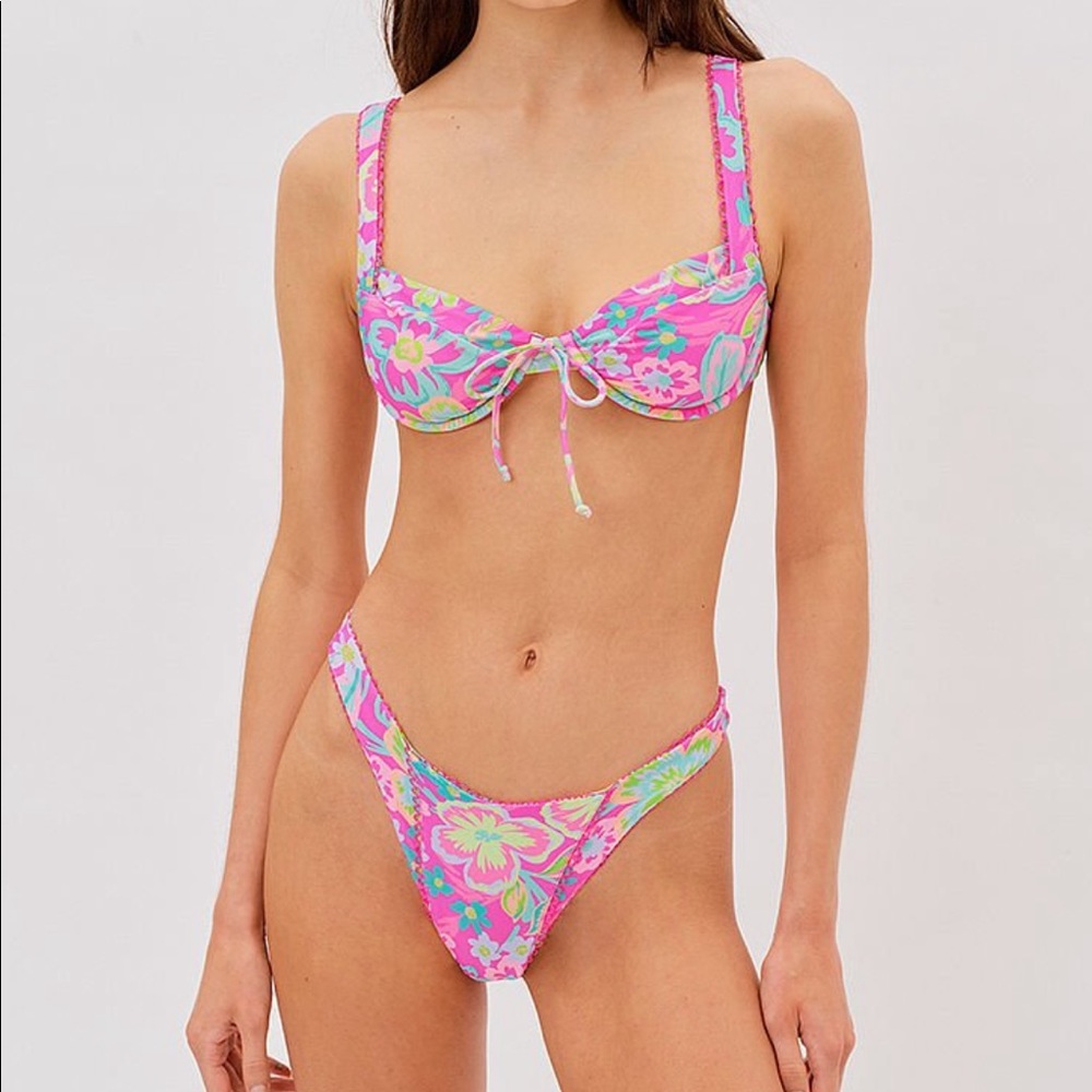 2 PIECE FOR LOVE & LEMONS Lizzy Floral Underwire Swim Top & Bottom set - Picture 6 of 16